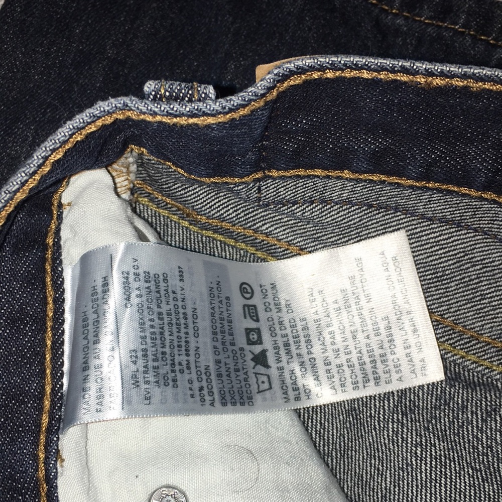 Signature Levi Strauss & Co. Bootcut Jeans | Dark Wash | Size 30W x 30L - Picture 3 of 6